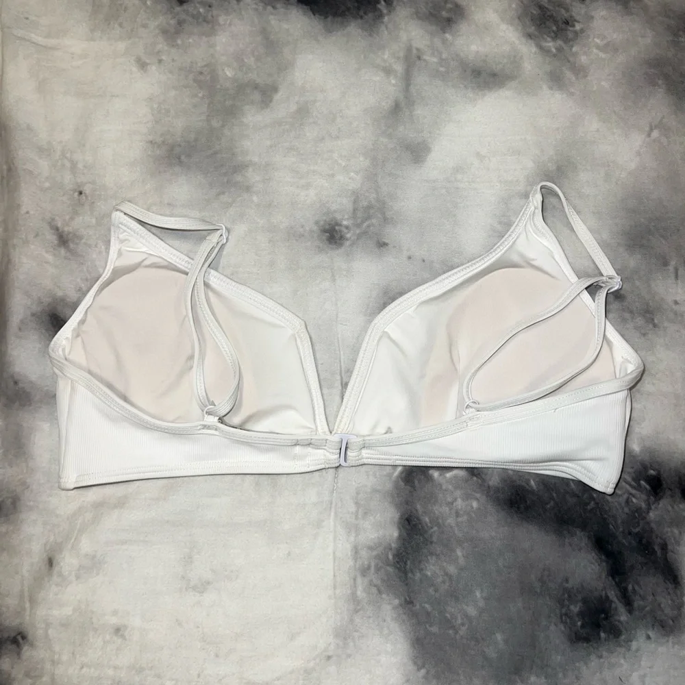 Garage bikini top - Picture 3 of 3